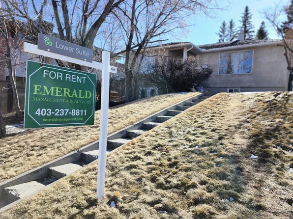 1517 29th Ave SW, Calgary, AB T2T 1M4