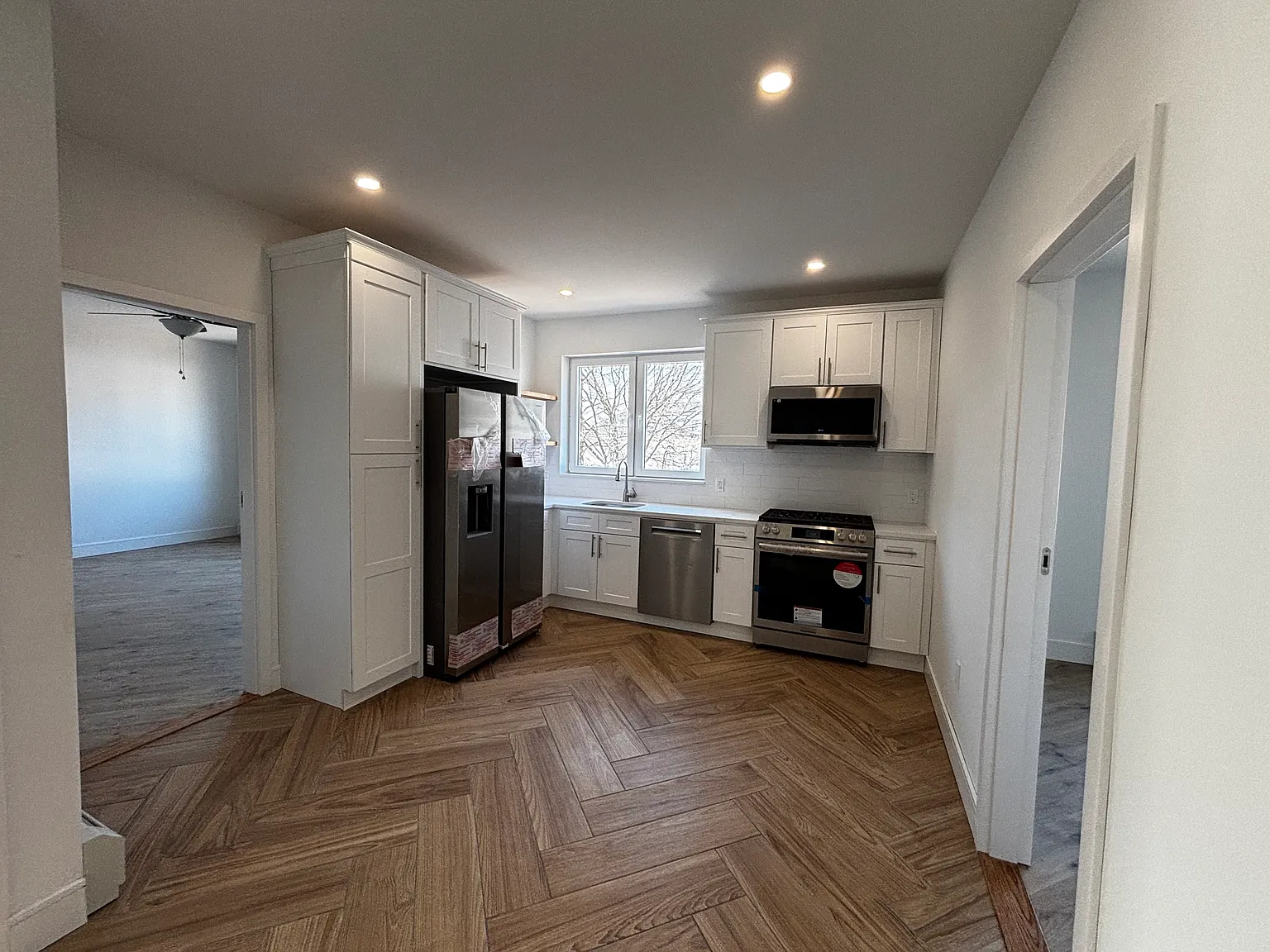 2 bed, $2,600 — Photo 2