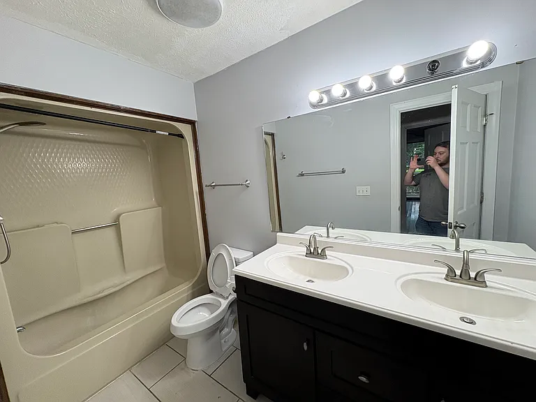 1718 Greystone Blvd #28 — Photo 8
