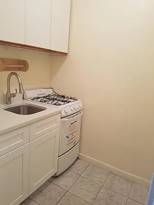 Rented by Allen Harris, LREB | media 17