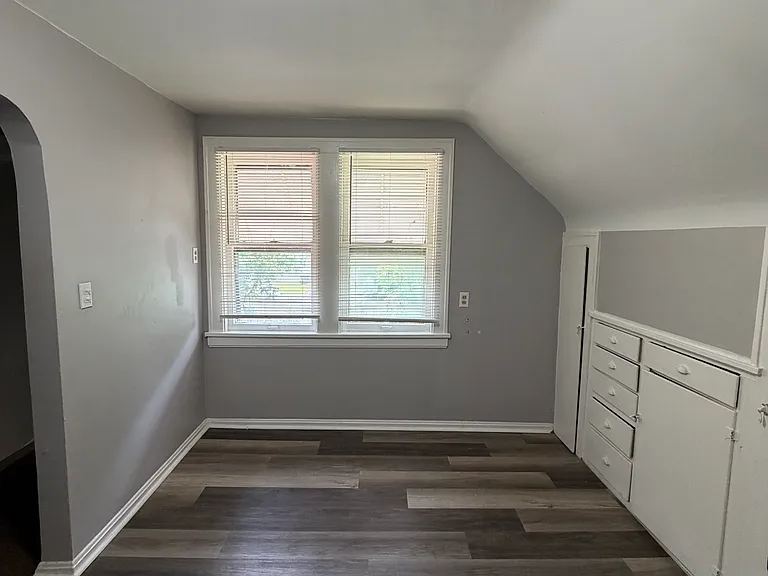 11002 Greenwich Ave — Photo 3