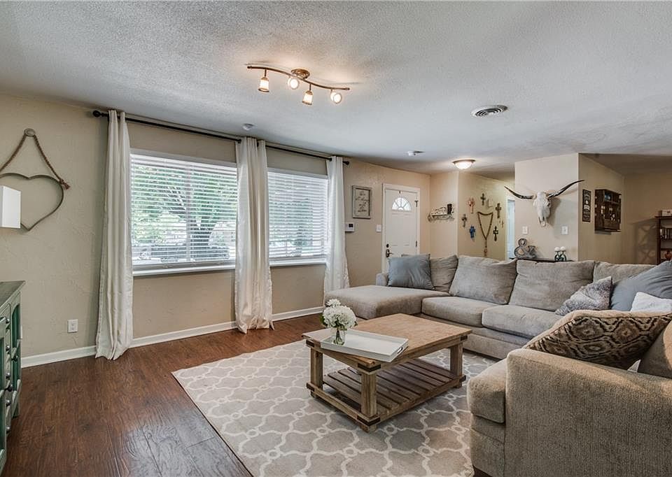 1st image of 4409 Mackey Dr