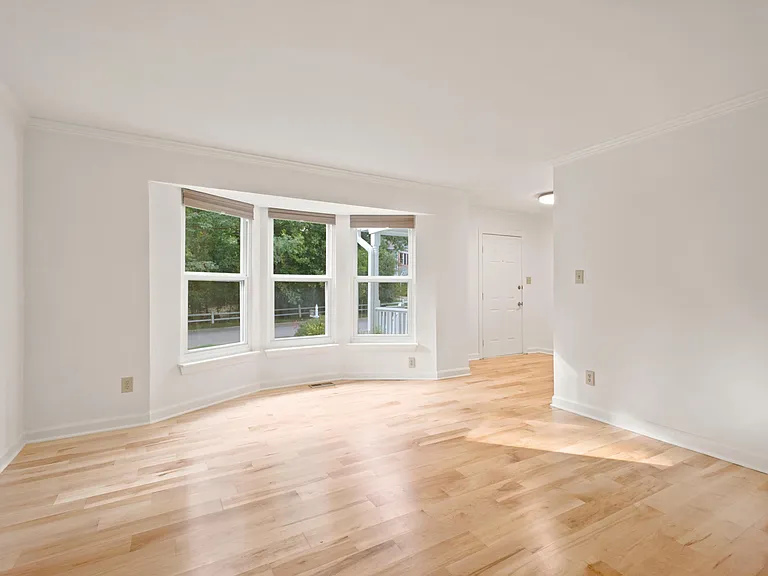 4300 Hickory Ridge Dr — Photo 10