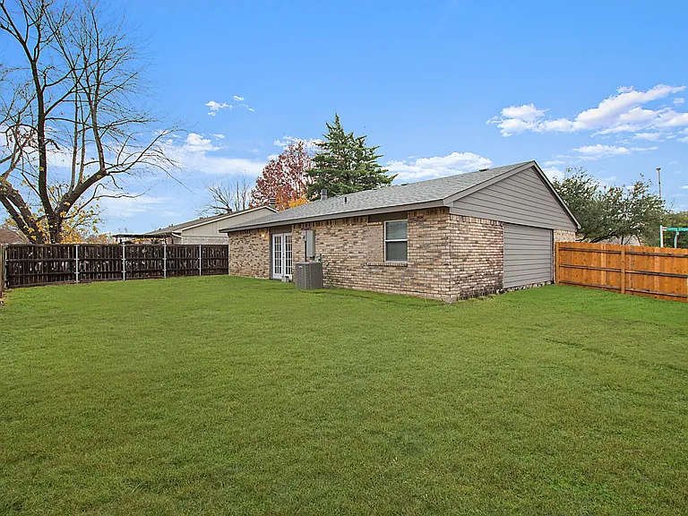 801 Sunny Slope Dr — Photo 15
