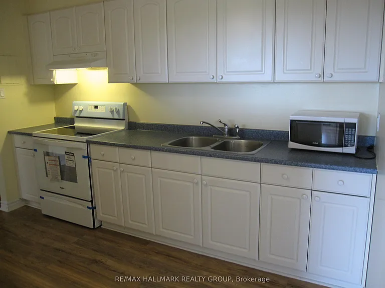 898 Elmsmere Rd #12 — Photo 5