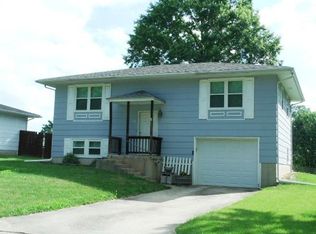 812 Merrill Ln, Moberly, MO 65270