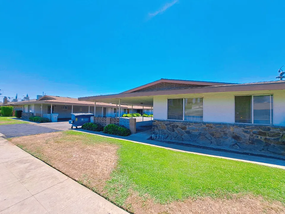 4302 - 4312 E Sierra Madre
