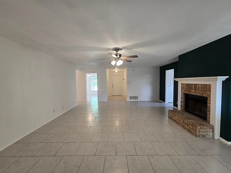 3906 Kevin Shaw Dr — Photo 9