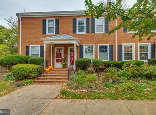 2877 S Abingdon St, Arlington, VA 22206