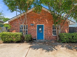 1015 N Bishop Ave, Dallas, TX 75208
