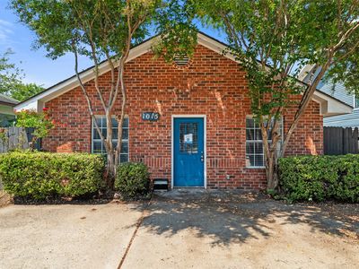 1015 N Bishop Ave, Dallas, TX, 75208