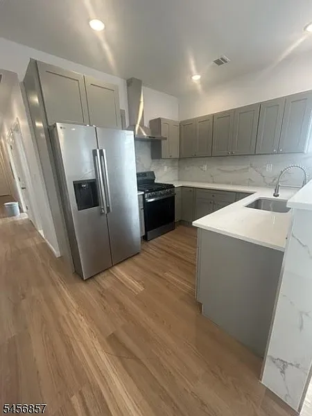 4 bed, 2.0 bath, $3,100 — Photo 2