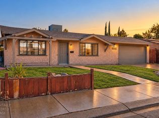 1542 Cypress Pl, Los Banos, CA 93635