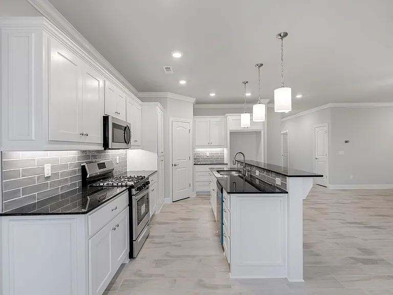 500 Piper Ln — Photo 3