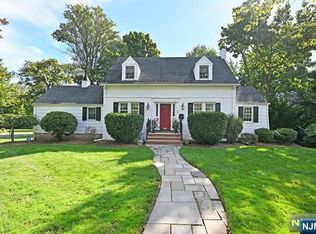 464 Seminole St, Oradell, NJ 07649