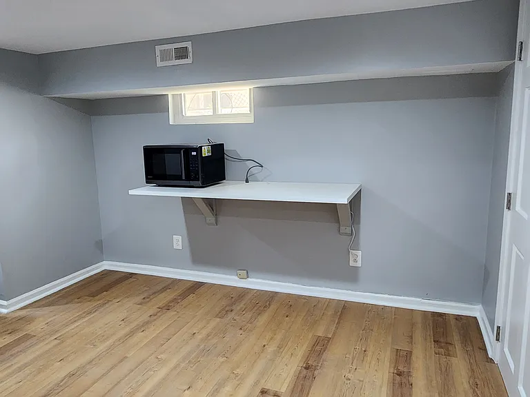 905 Kearny St NE — Photo 42