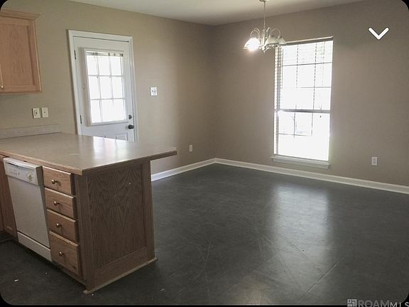 4th image of 331 Monarch Dr