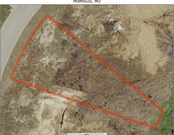 2nd image of 3050 Mercedes Ln