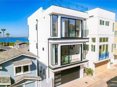 84 B Surfside Ave, Seal Beach, CA, 90743