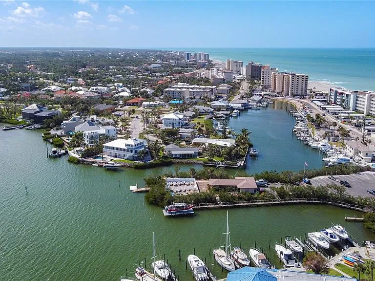 1255 Tarpon Center Dr #510 — Photo 3