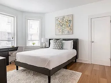 Studio, 550 sqft, $2,450 — Photo 2