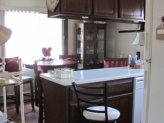Kitchen with island
