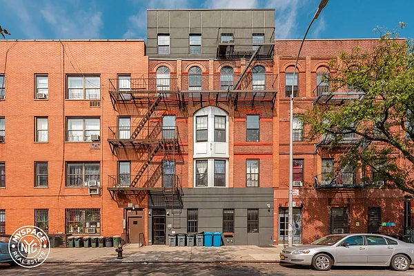 Rented by MySpaceNYC | media 20