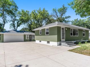 11346 Norway St NW, Coon Rapids, MN 55448