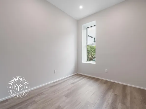 461 Myrtle Avenue image 13 of 13