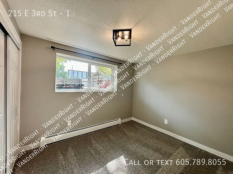 215 E 3rd St #1 — Photo 13