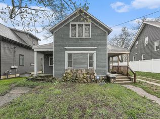 716 Henry Ave SE, Grand Rapids, MI 49503