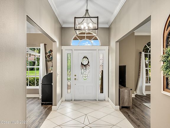 5th image of 675 Bella Vista Dr