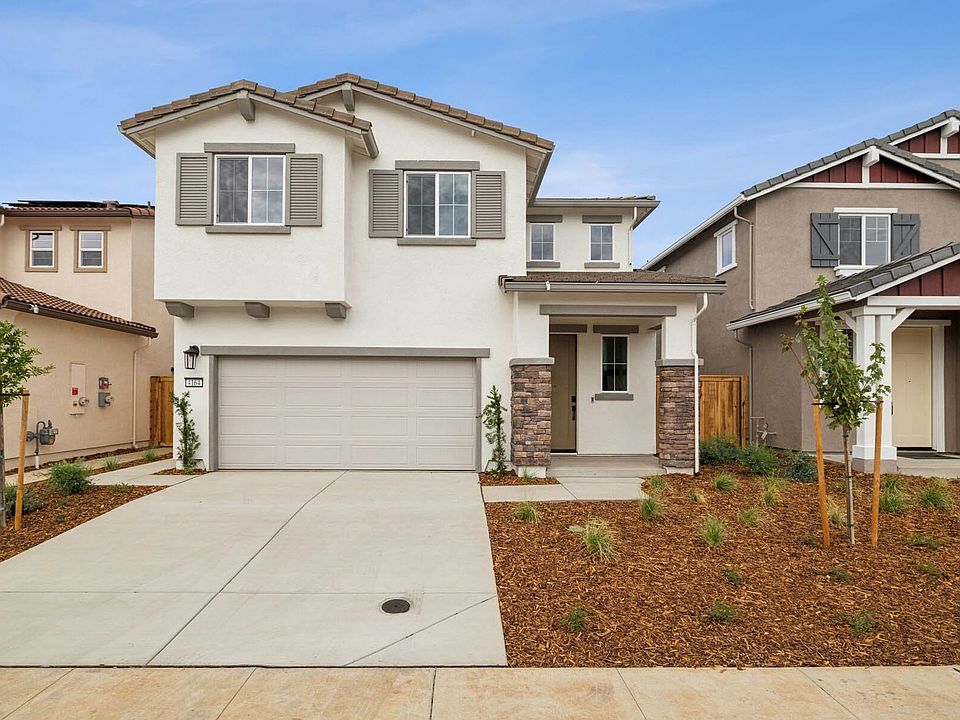 Riverblossom 445 Exterior