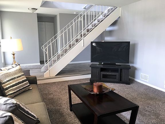 4th image of 4558 Lindenwood Dr