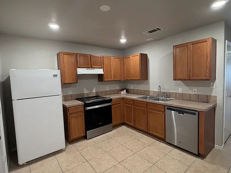 164 Ryan Cir #C — Photo 6