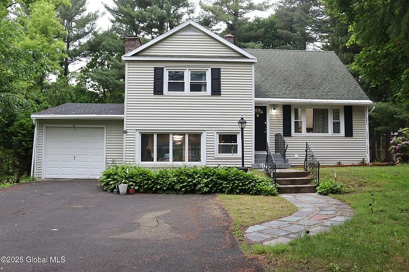 3rd image of 7 Patten Drive