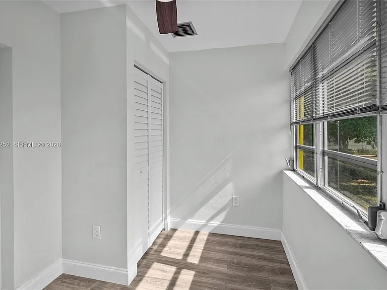 245 NE 191st St #3014 — Photo 9