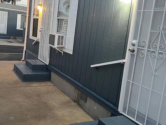 2nd image of 133 E 16th St #22