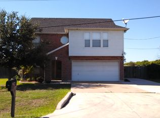 8040 High Meadows Ln, Kyle, TX 78640