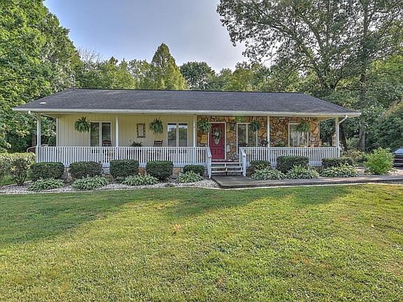 2nd image of 408 Greenland Ln