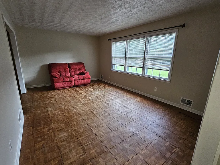 3460 Hickory Crest Dr NW — Photo 4