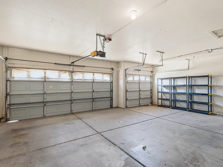 1274 E Lake Dr — Photo 43