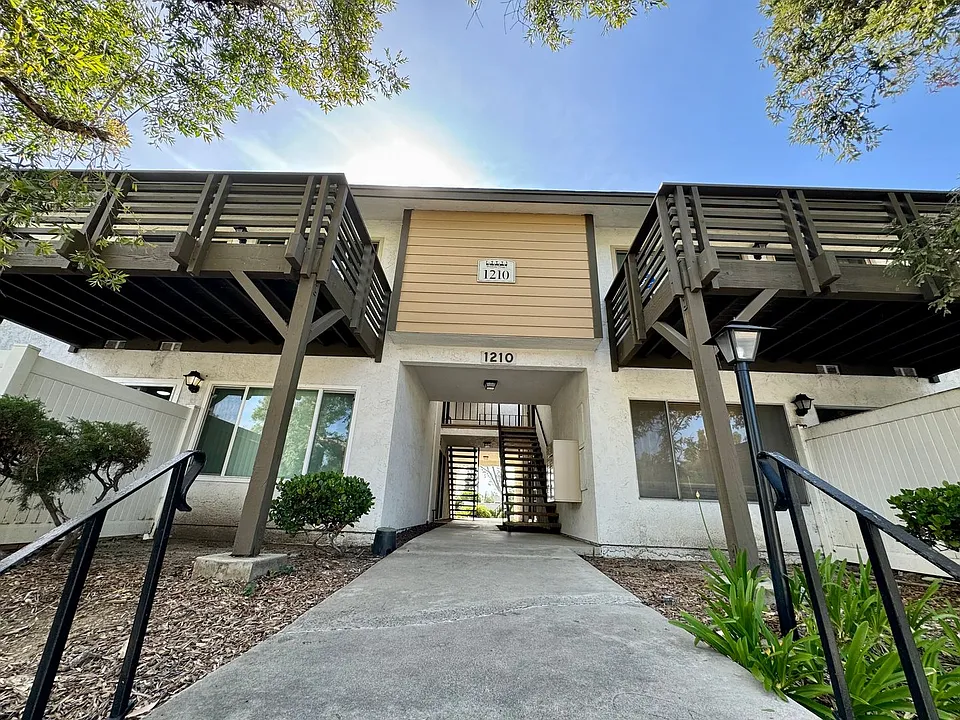 1210 W Lambert Rd #64