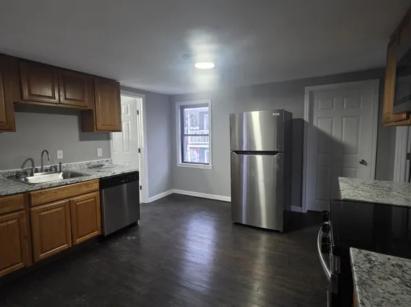 19 Boutelle St #2, Fitchburg, MA 01420