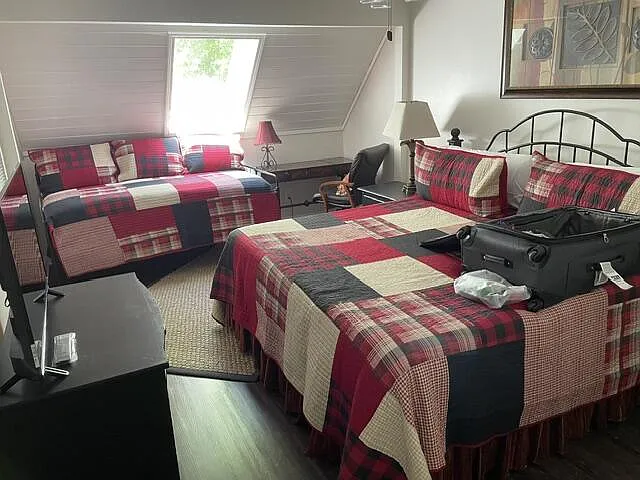 2 bed, 1311 sqft, $1,700 — Photo 4