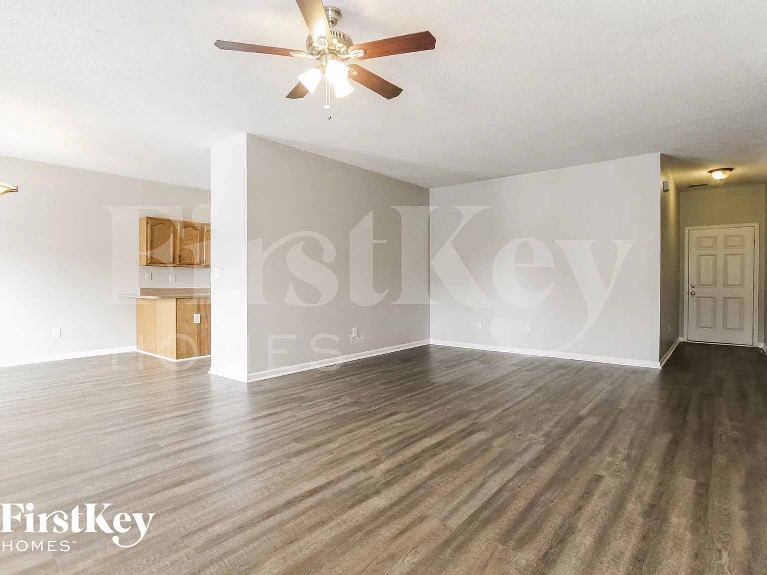 3 bed, 2.0 bath, 1704 sqft, $2,040 — Photo 3