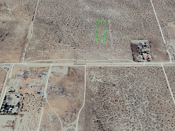 E Avenue R12, Palmdale, CA 93591