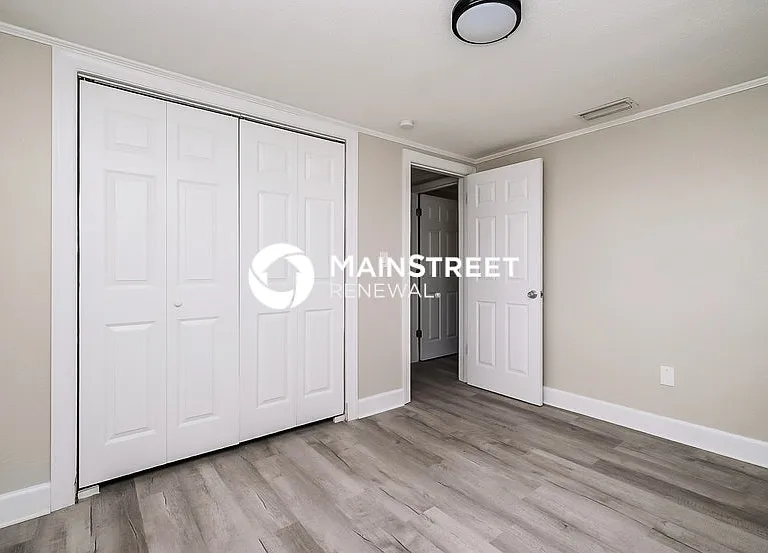 12906 Kings Manor Ave — Photo 8