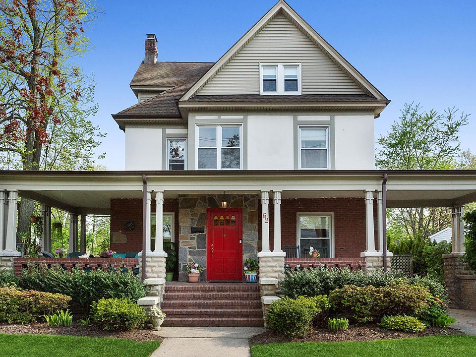 1st image of 62 Stewart Ave