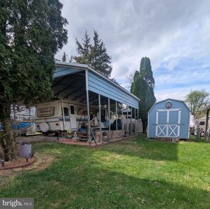 40 Neverglades Ave, Falling Waters, WV, 25419